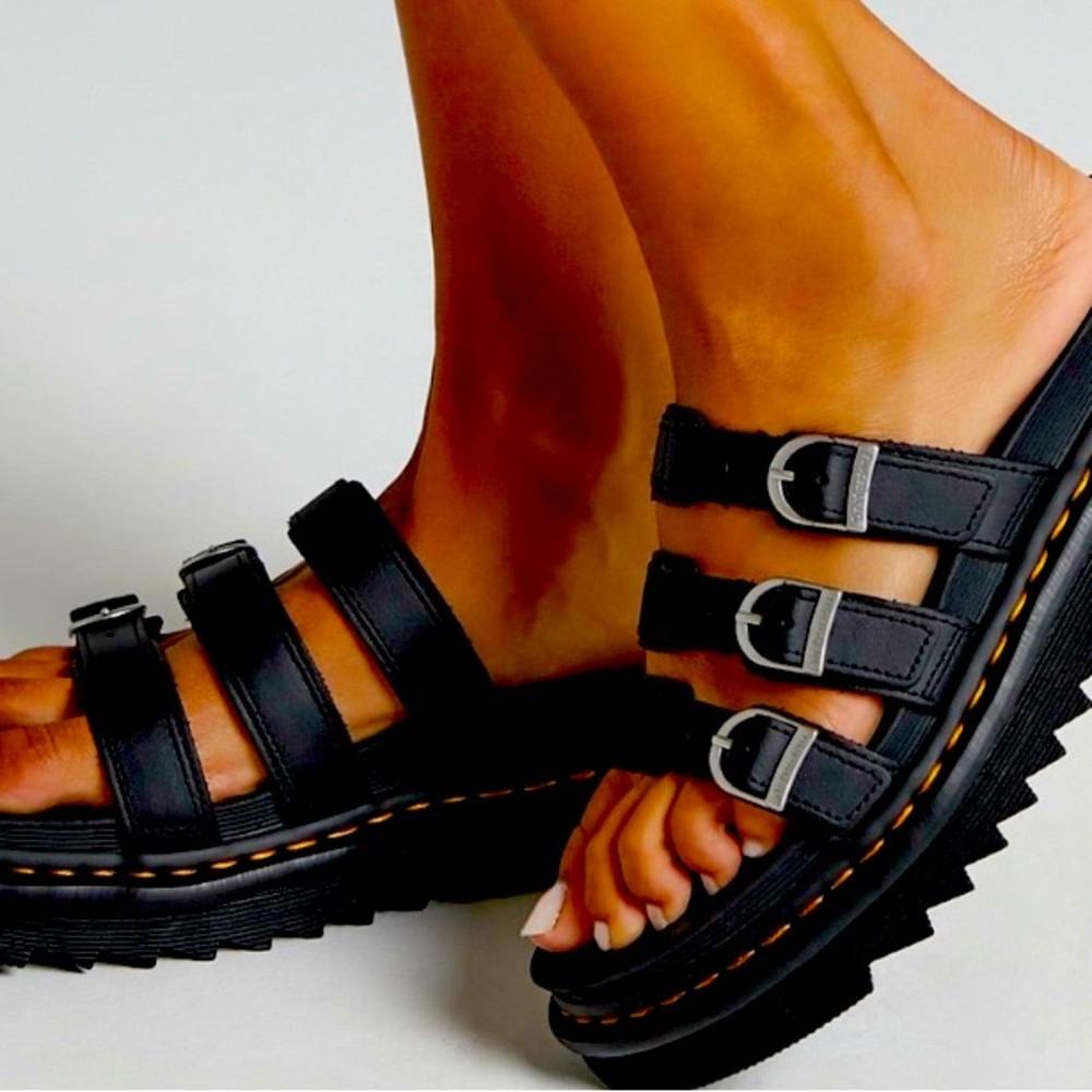 Brand New in Box Dr. Martins Blaire Leather Slide Platform Sandals Black Size 7